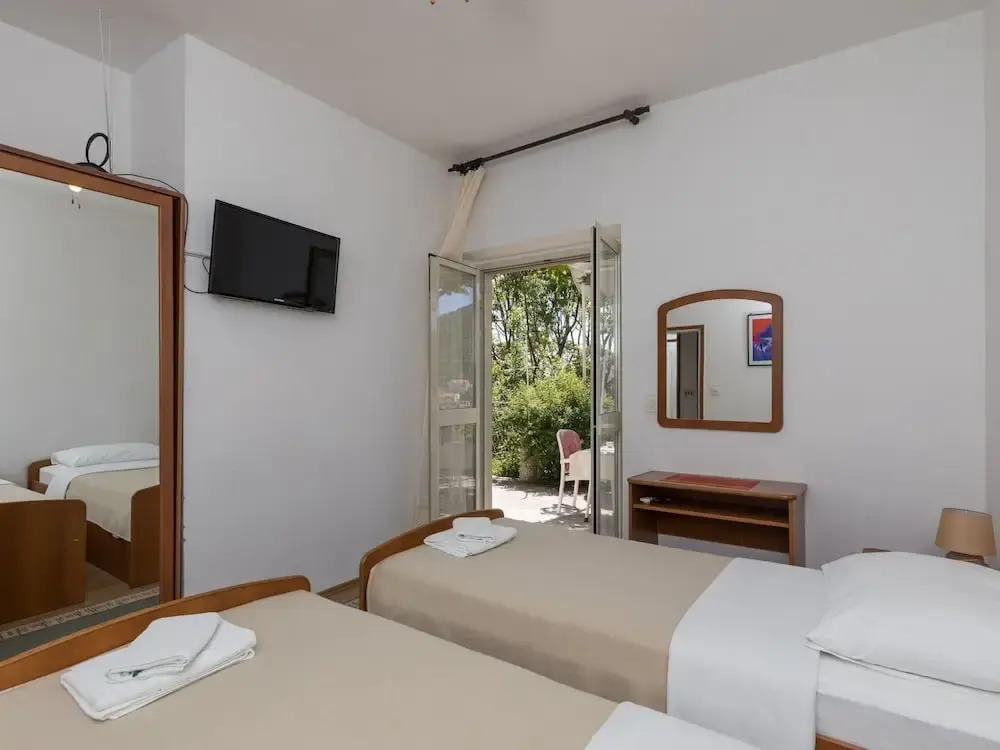 Begovic Guest House - Private Twin Room