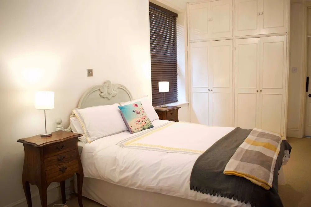 1 Bedroom Apartment in West London