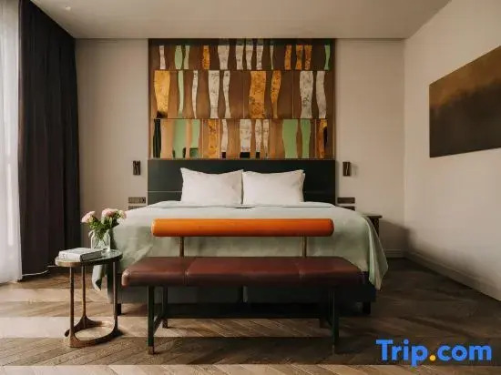 The Cyrus Hotel