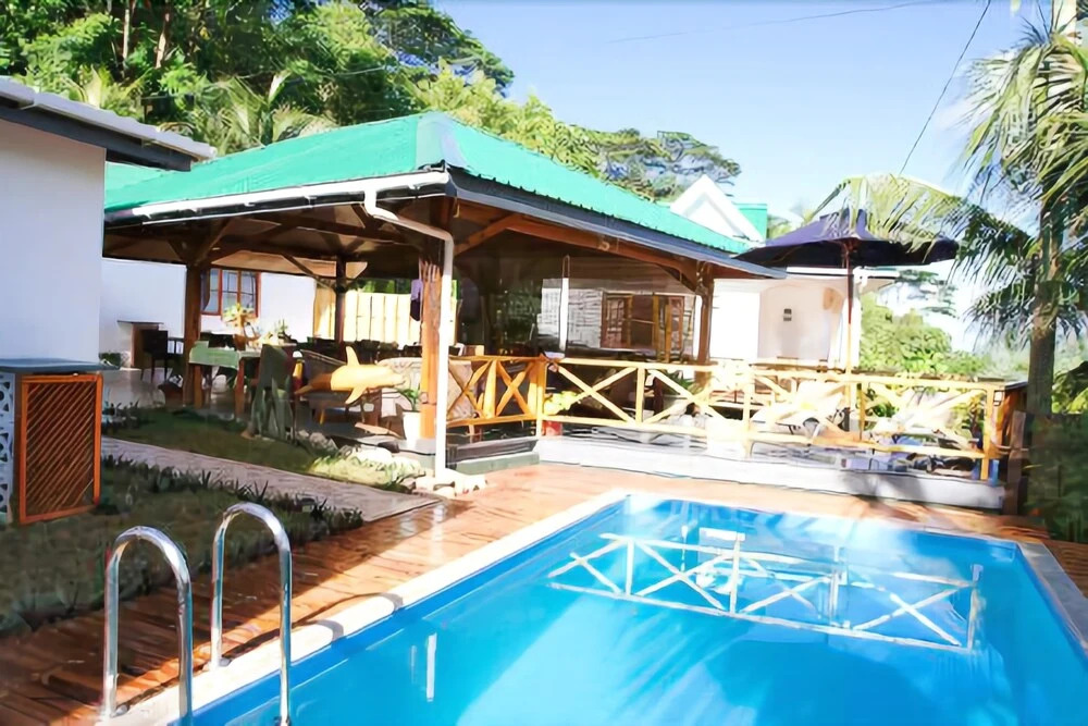 South Point Chalets