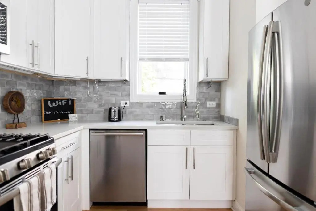 Updated West Town 2BR with W&D by Zencity