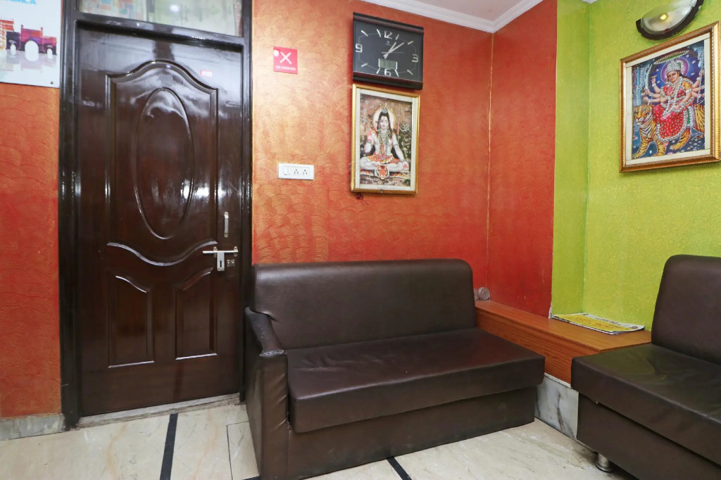 OYO 12739 Mahesh Inn