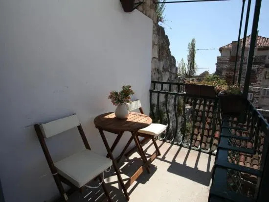 The Heart of Palace Apartment