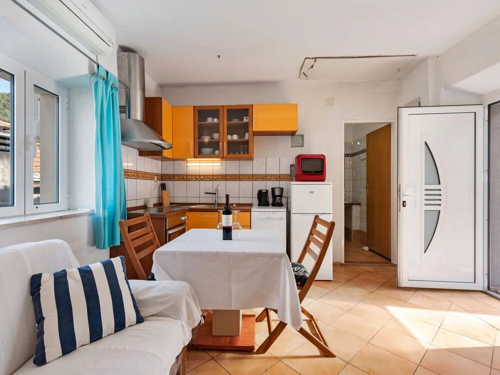 Snug Apartment in Pu?iš?a Near the Beach