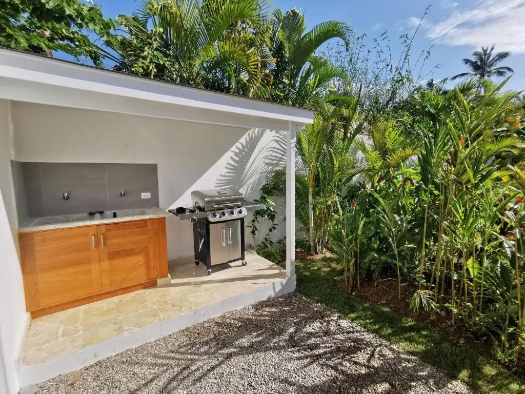 Flor de Coco, Villa neuve, 5 chambres, 5 salles de bains et grande piscine à 250 mètres de la plage