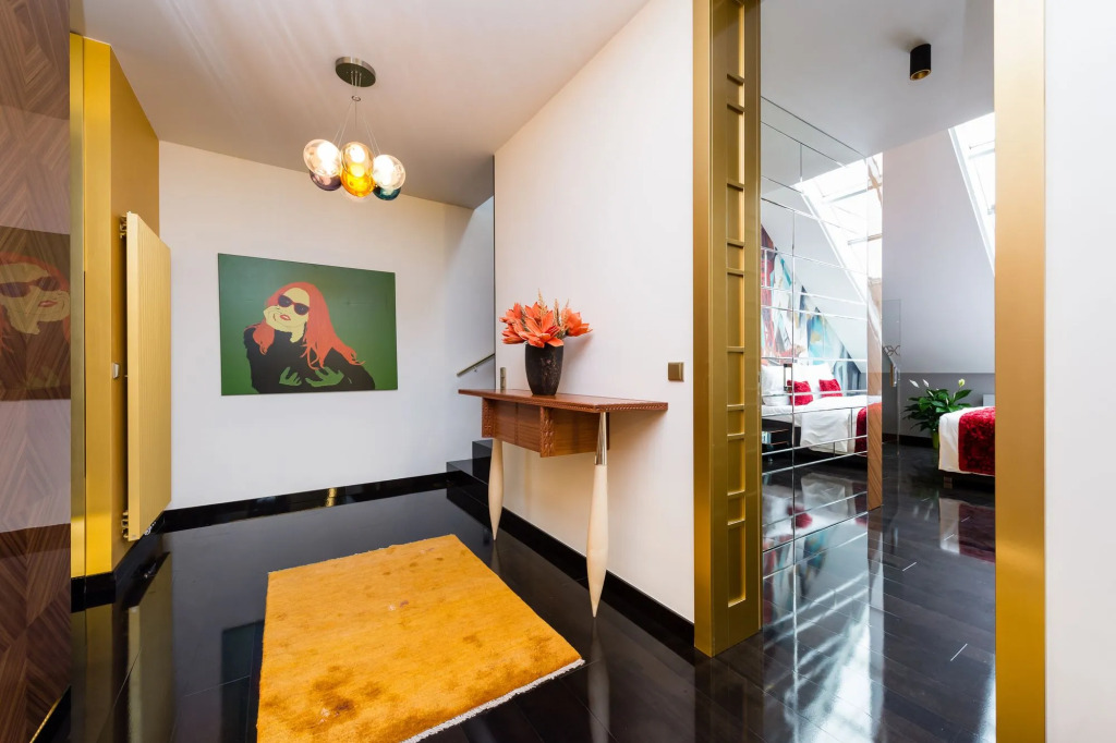 Billionaires Boutique Residence & Premium Suites, Old Town