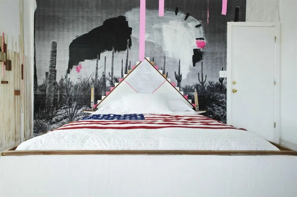 Playland Motel