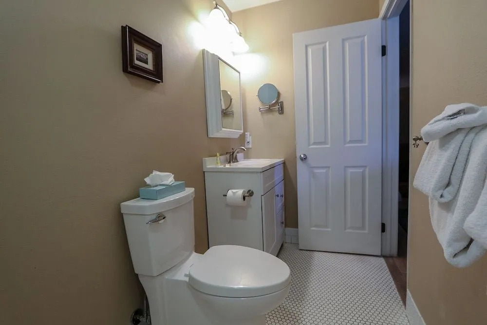 La Vista Blanc 61 Cozy Studio in Central Location, Perfect Mountain Getaway by RedAwning