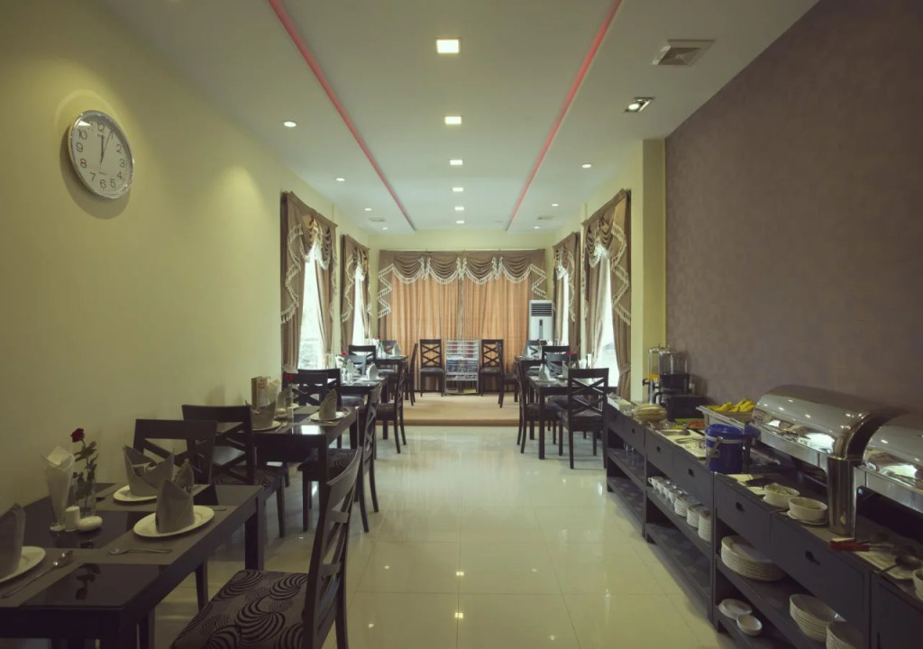 Royal Platinum Hotel