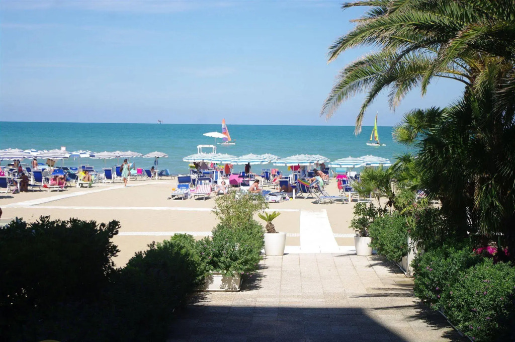 Abruzzo Marina Hotel - Family & Beach Resort