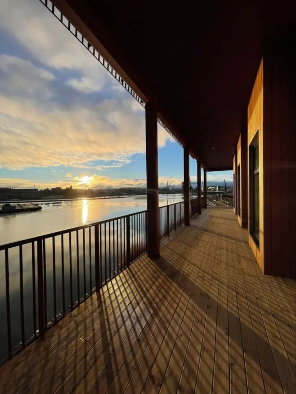 Waterfront Cabins Studio Apartments