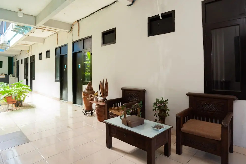 RedDoorz Syariah near Margonda Raya