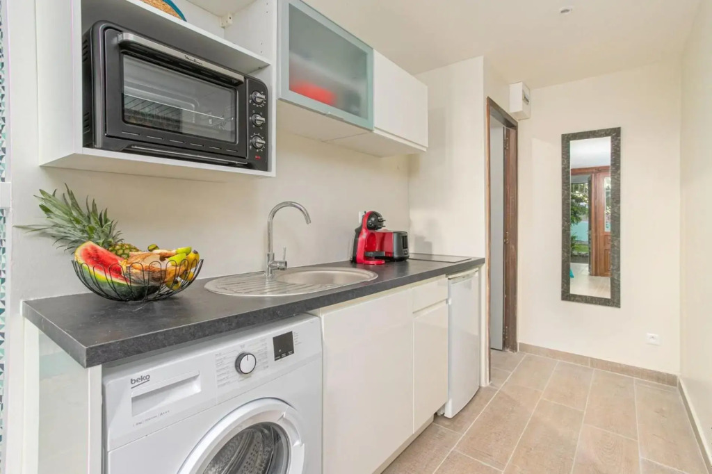 Studio Corail 5 min à pied de la plage - 1BR Studio 5min walk from nice beach