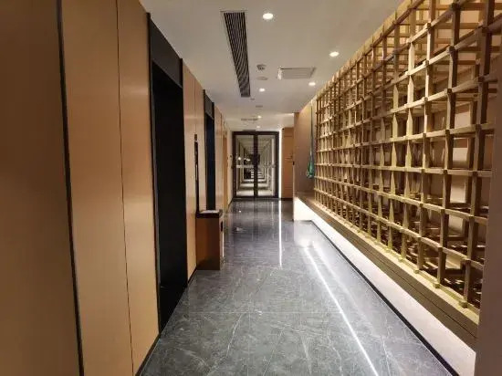 Dongguan Tangxia Baifeilin Hotel (South High-speed Railway Station)