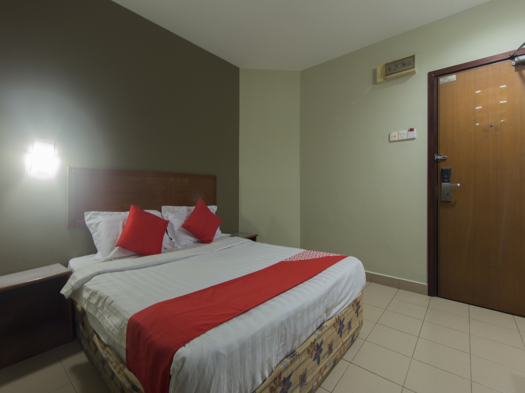 Super OYO 828 Comfort Hotel Shah Alam