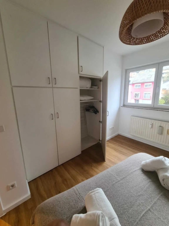 New Large 2 bedrooms with Parking