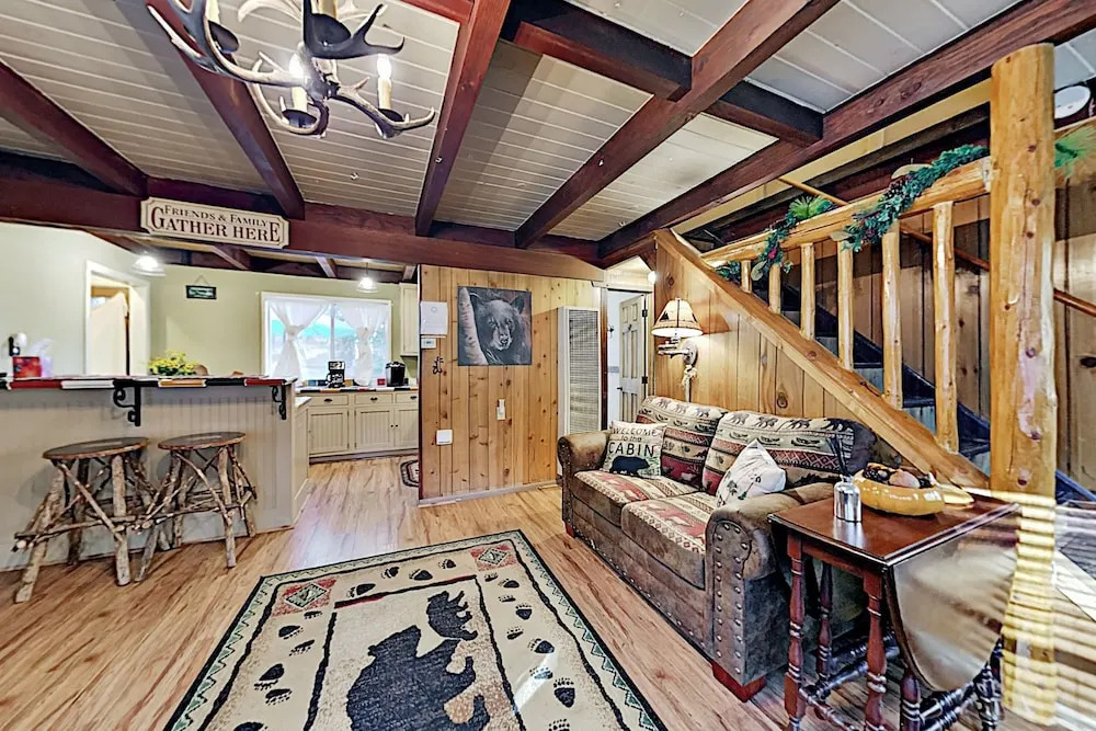 New Listing! Alpine W/ Private Hot Tub 2 Bedroom Cabin