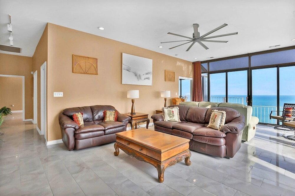 Sands Beach Club Ph1114