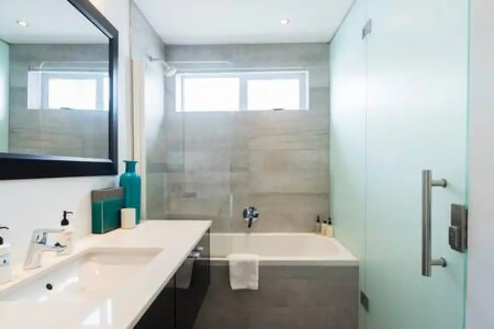 Beautiful Holiday Apartment Overlooking the Beach Modoco