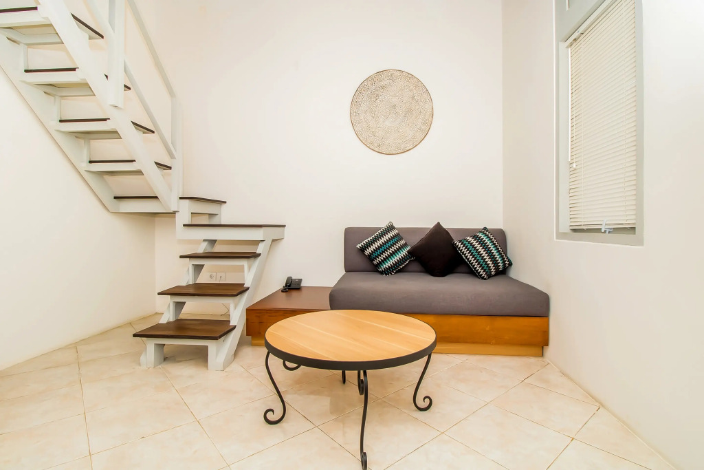 Anza Hotel by OYO Rooms