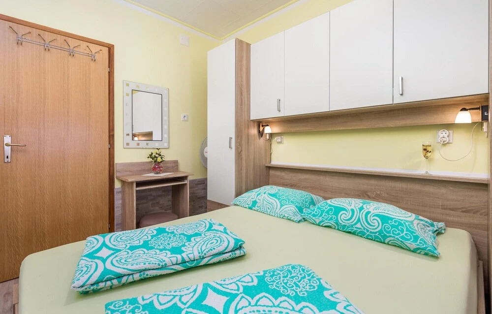 Awesome home in Senj with Jacuzzi, WiFi and 2 Bedrooms