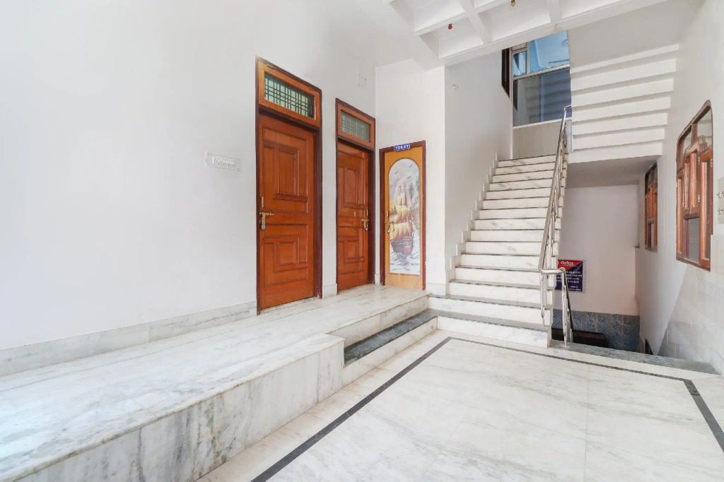 SPOT ON 70311 Rangoli Palace