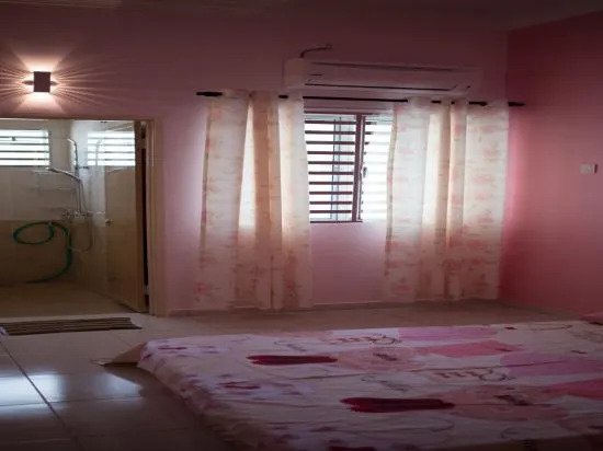 Holidayhome 188 Taman Sejati Suria