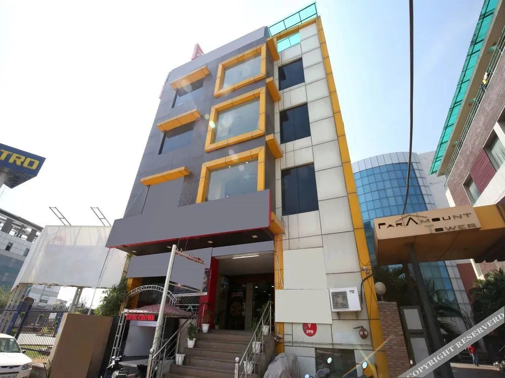 Majestic Crown by OYO Rooms