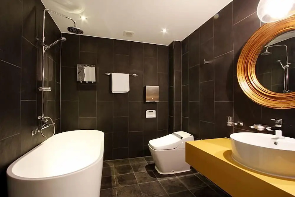 Rich Diamond Hotel