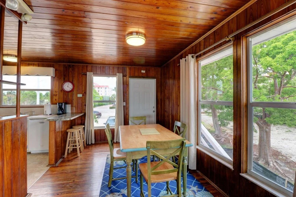 Bayside Bungalow 2 - Large Deck With Beautiful Bay Views