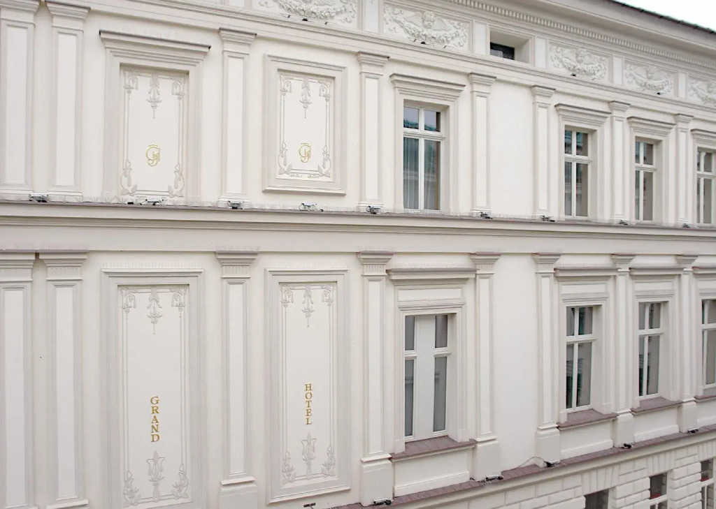 Grand Hotel