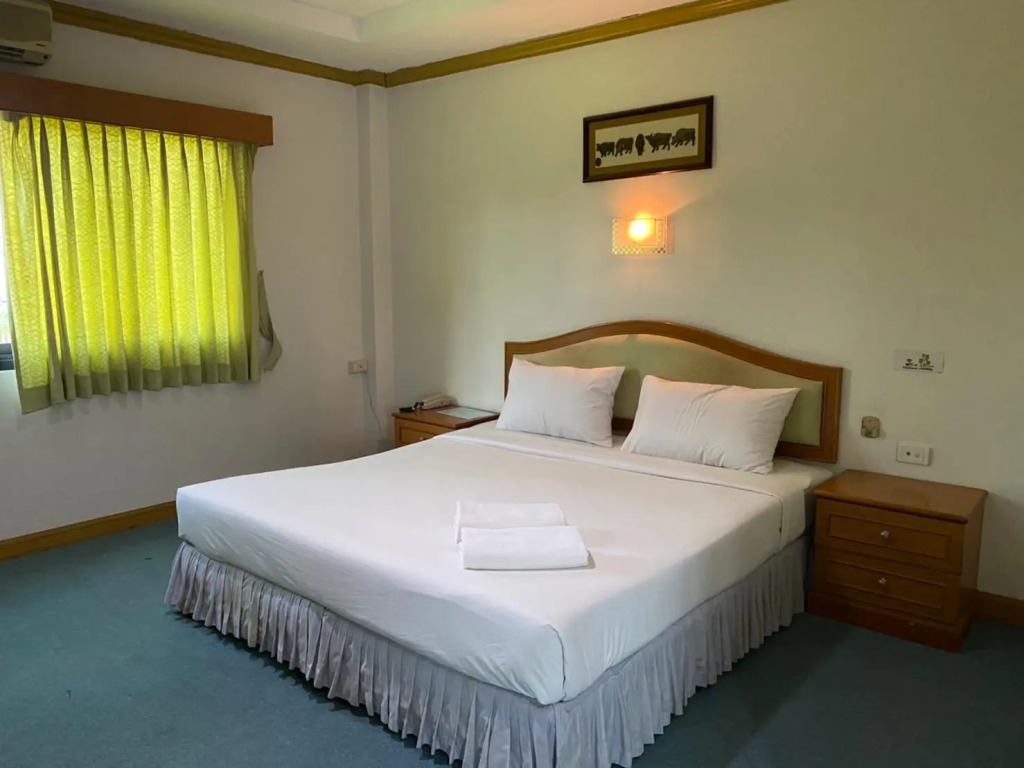Srisupan Grand Royal Hotel