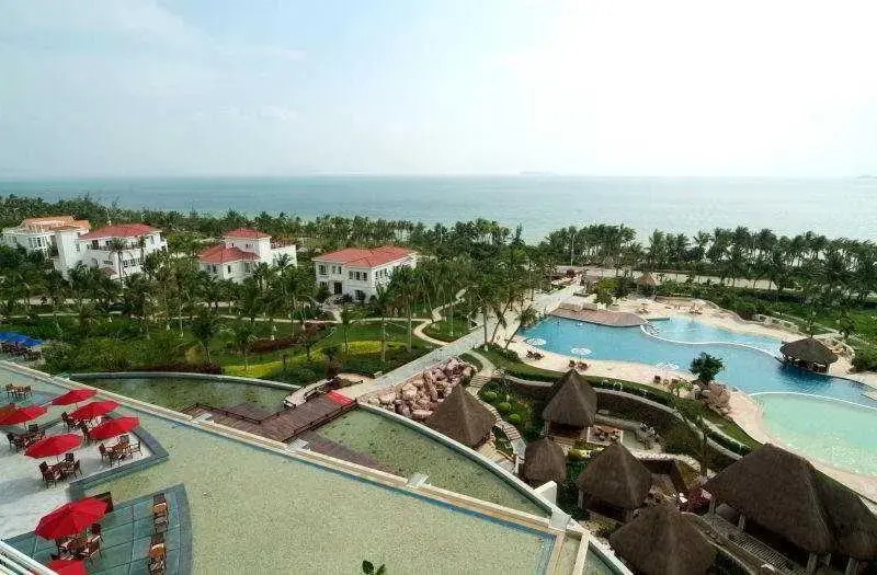 Days Hotel & Suites