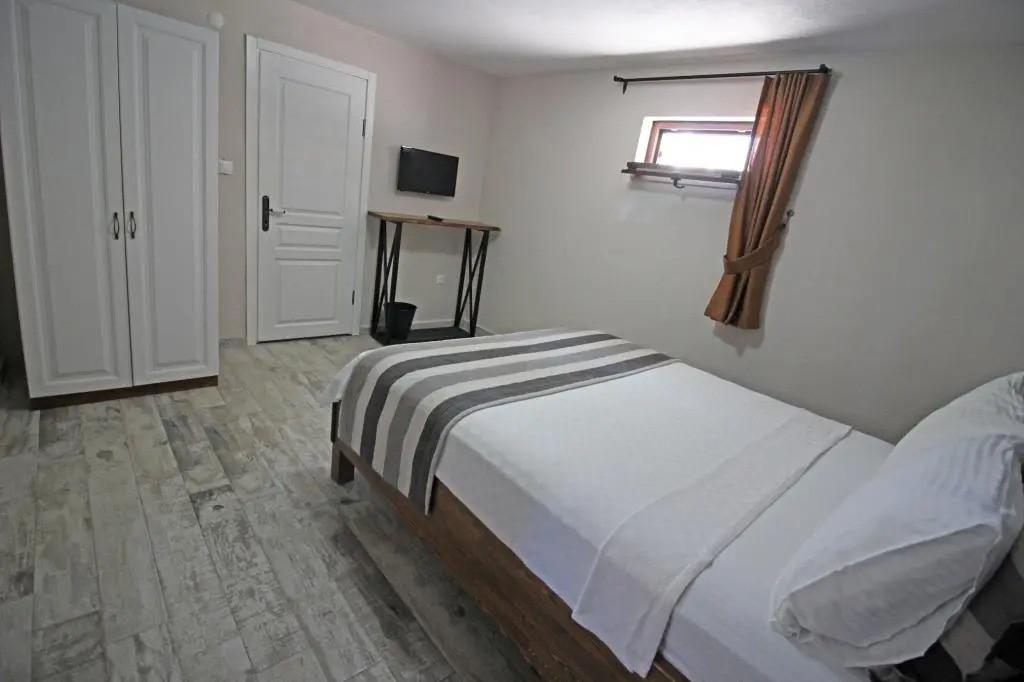 Tenedion Hotel