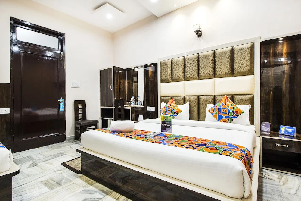 FabHotel Sant Homestay Golden Temple