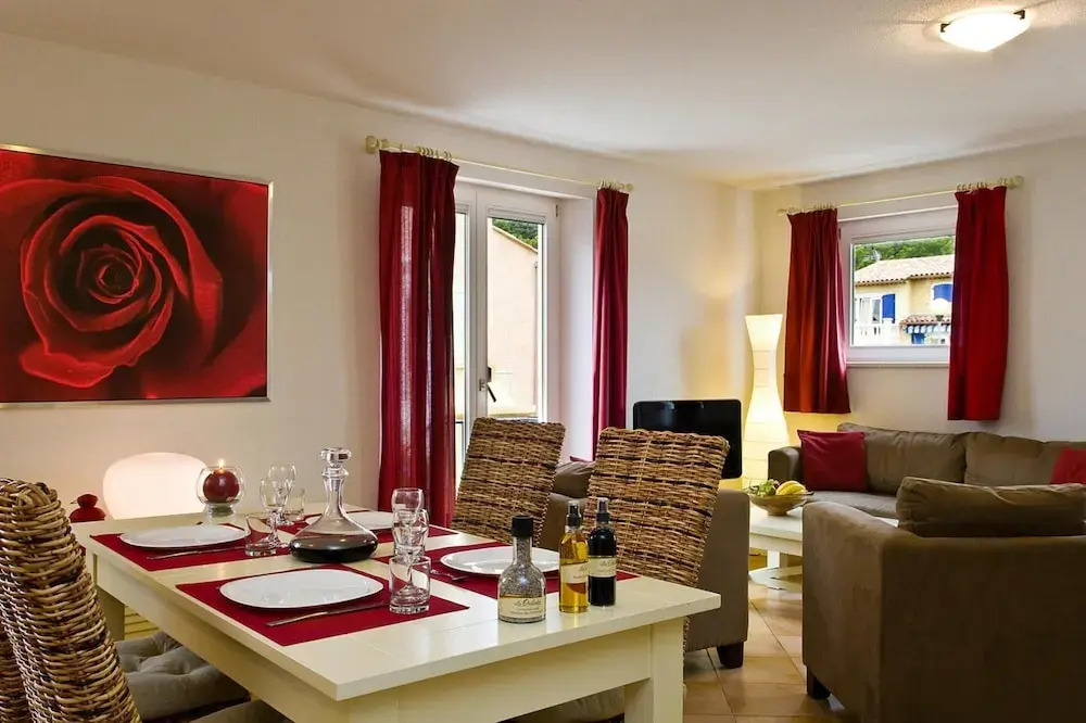Terraced House in Vidauban With Pool