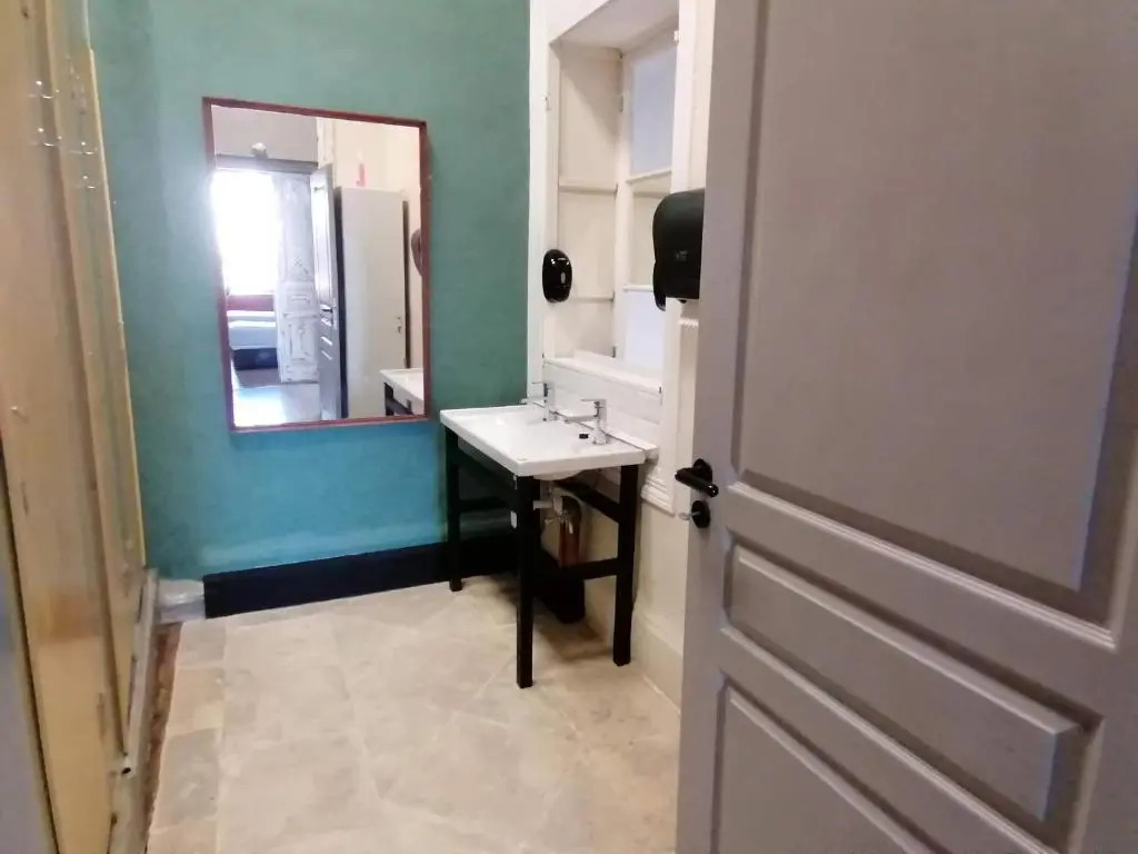 Le Mat Hostel