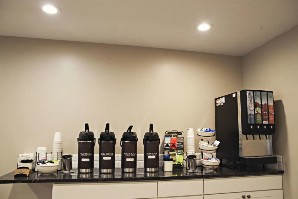 Country Inn & Suites by Radisson, Frackville , PA