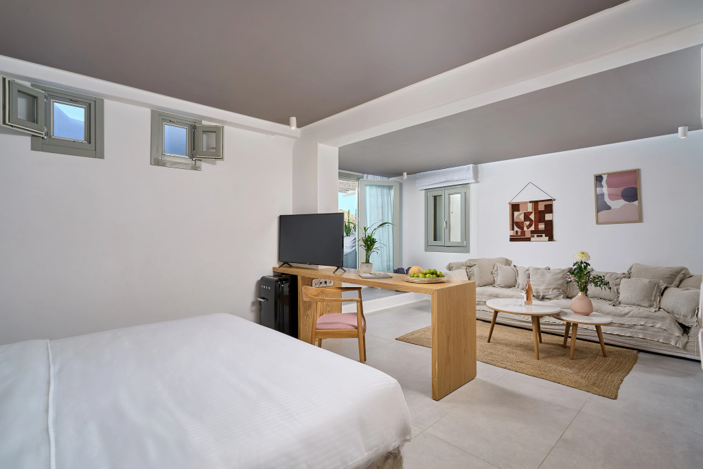 Adorno Beach Hotel and Suites