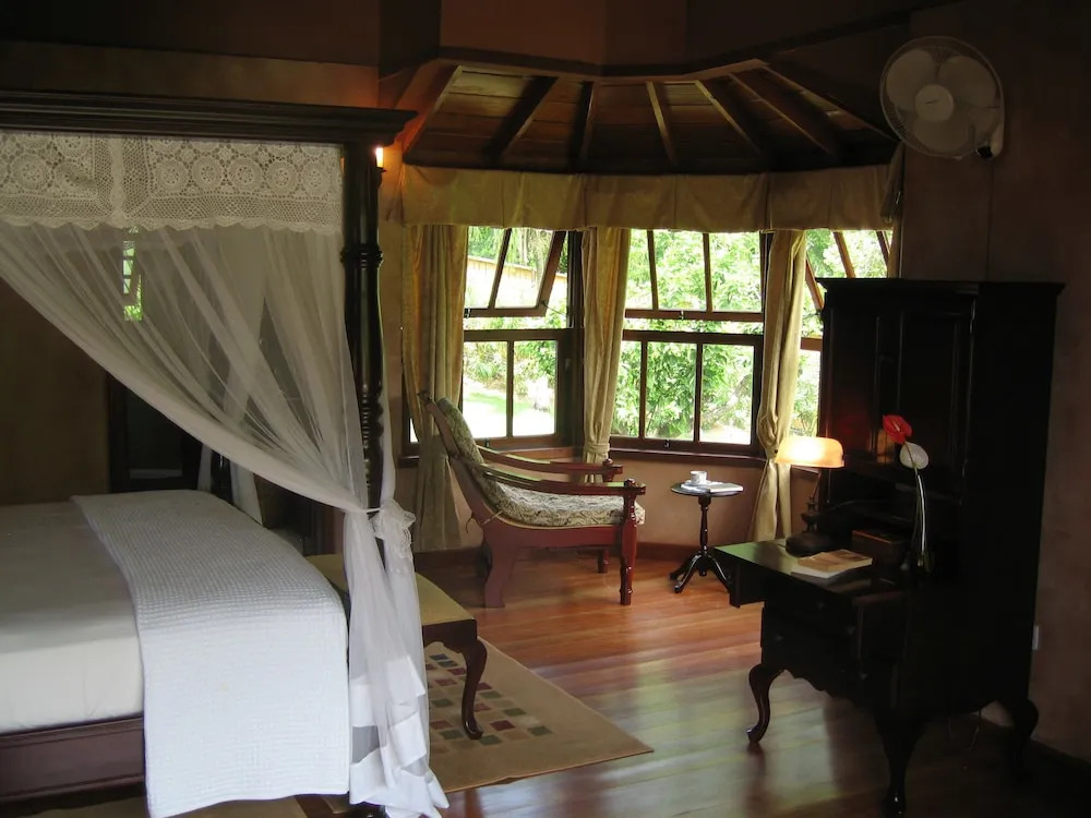 Spring Hotel Bequia