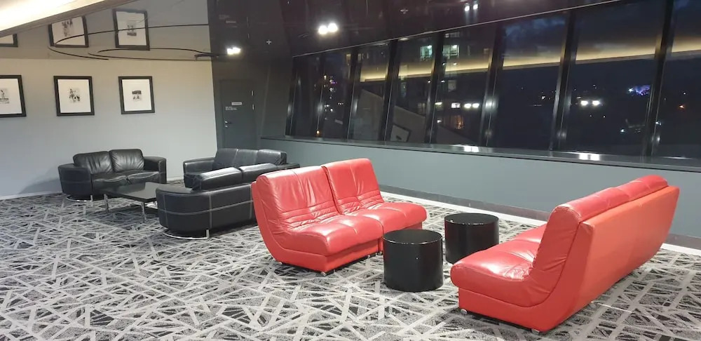Circle on Cavill Apartments - Hosted by Wow Stay - No Parking Included