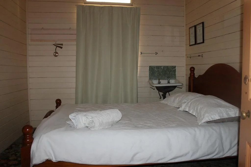 Carlon's Hotel