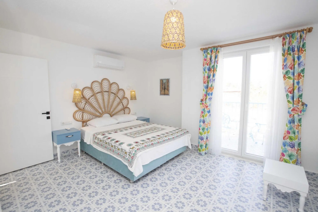Villa Blue Island