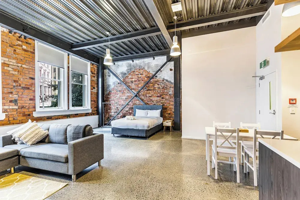 Modern Studio + Prime Location by Zodiak Stays