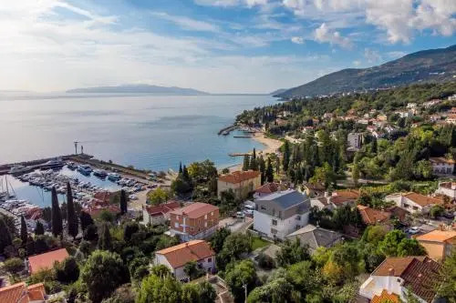 Apartments Rona Ičići