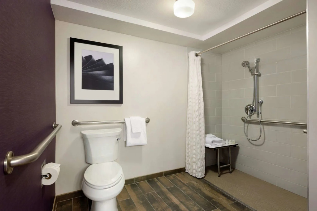Embassy Suites by Hilton Santa Ana Orange County Airport