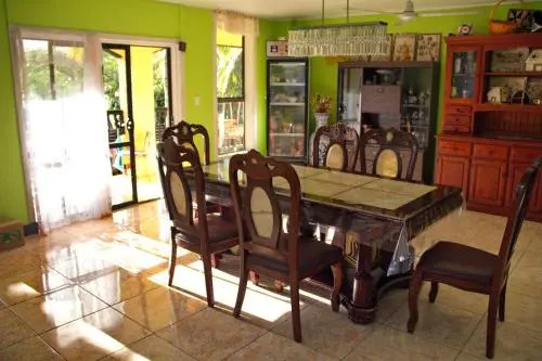Noa Guest House