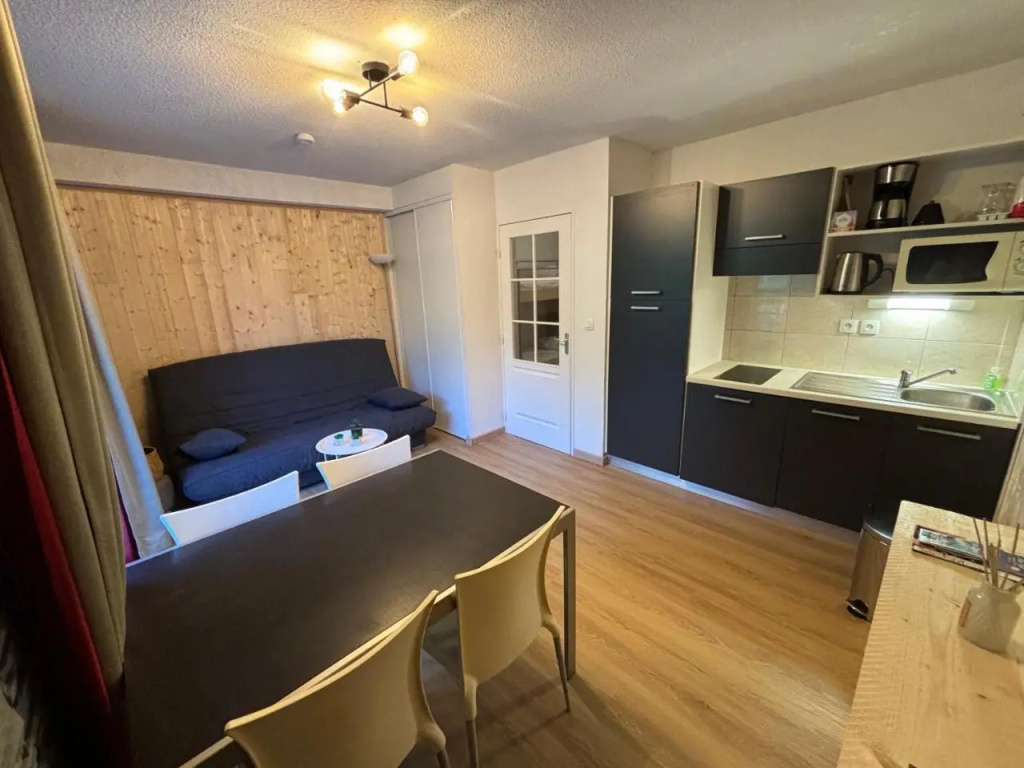 Duplex rénové - 3 CHAMBRES 8 PERS dernier étage