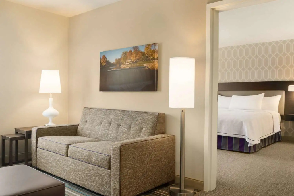 Home2 Suites By Hilton Menomonee Falls Milwaukee