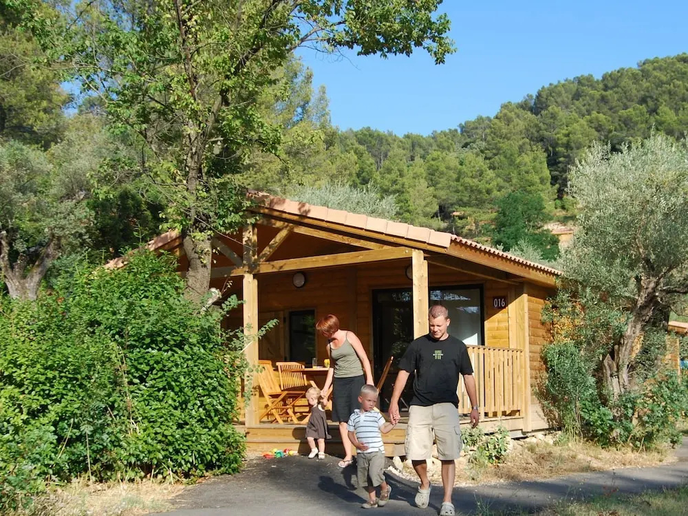 Cozy Cottage With Ac Located In The Beautiful Provence